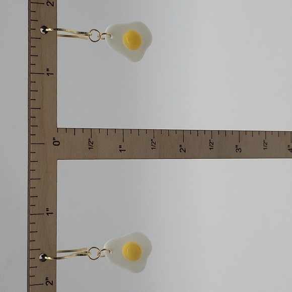 2412- Handmade Novelty Fried Eggs Dangle Earrings NWT - Picture 5 of 5